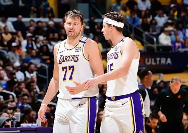 湖人vs火箭G5伤病报告：东契奇杜兰特伤停 里夫斯出战成疑或复出