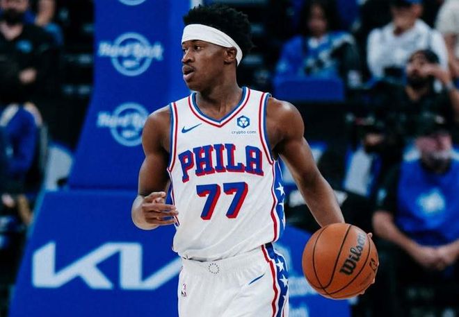 探花38+7+11生涯新高！76人狂胜双杀国王 威少11+8蒙克伤退