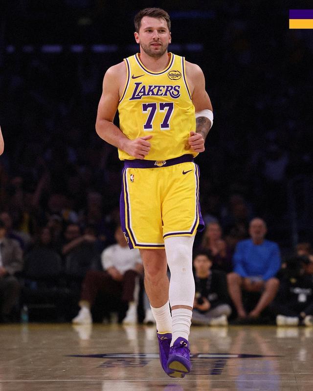 东契奇27中14砍全场最高36分6板4助2断，首节和第三节均打满