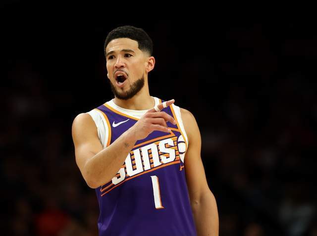 疯狂一天！布克被罚款，哈登迎2大里程碑，三场G3全以下克上