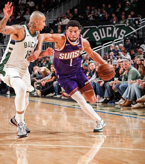 字母22+6+3库兹马暴走难救主，太阳双星合砍52分，客场掀翻雄鹿