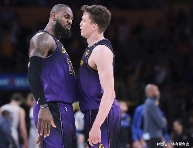 别了，湖人！光速跌落，是真扶不起啊……