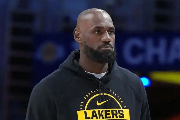 湖人36分惨败雷霆！三巨头全废，詹姆斯时代或就此终结