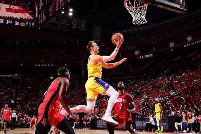 出场时间太多了，湖人后场大将在G3中的状态也出现了明显的起伏？