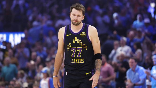 好消息，湖人队东契奇伤情最新进展暗示他可能在季后赛首轮复出