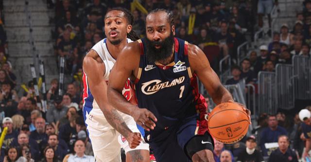 哈登：我们在攻防两端从未建立起持续流畅的节奏 这令人沮丧