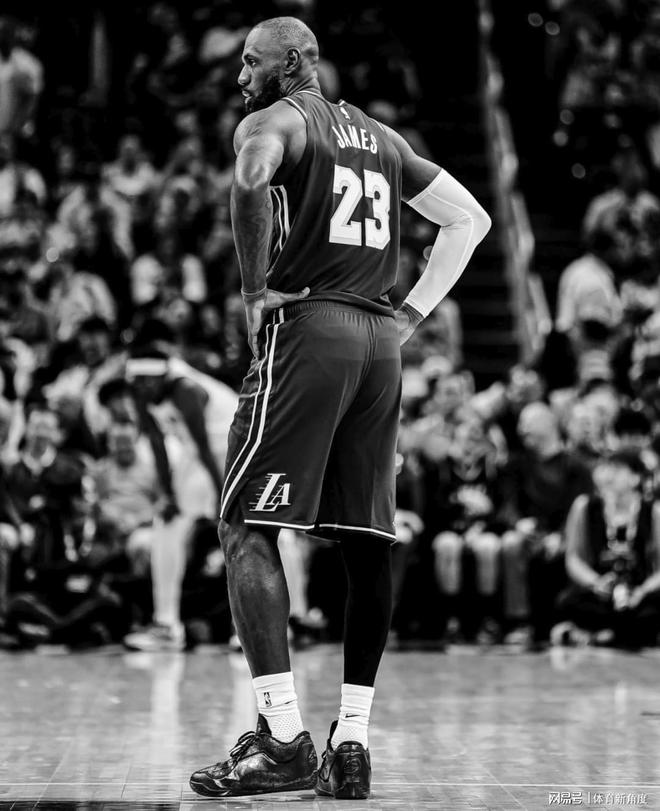 刚刚！战力升至第五，恭喜詹姆斯，终于不背锅了...