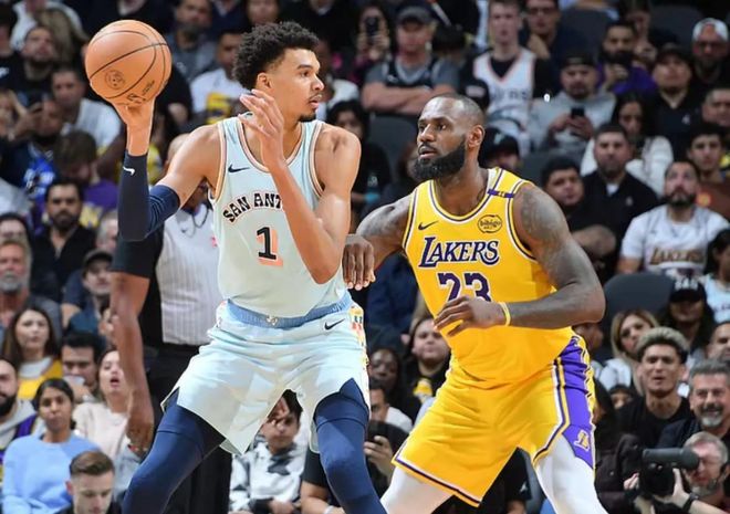 狂轰41分24板，爆砍35分12帽！NBA历史第一人，打脸MVP要冲冠军了