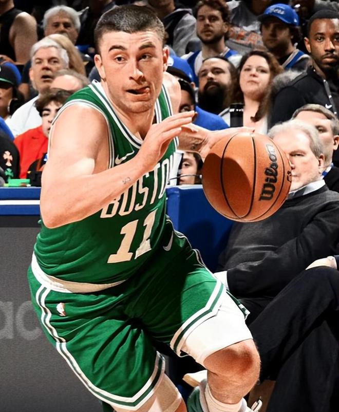 随着绿军大胜32分，骑士2连败，NBA东部最新积分榜！76人濒临淘汰