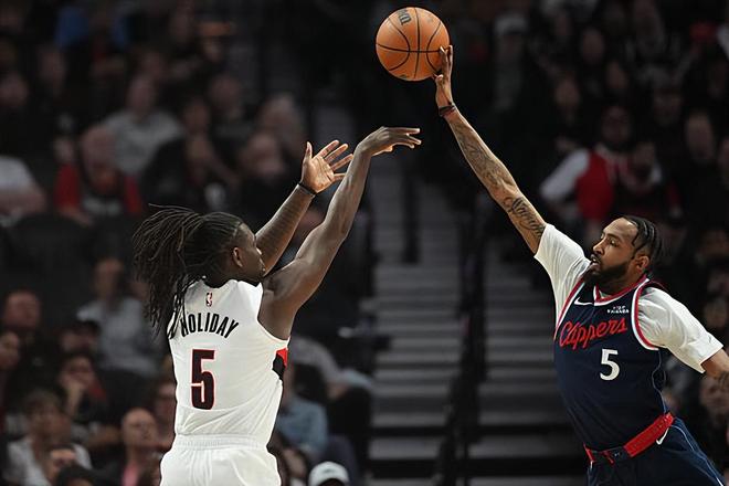 打出了攻守兼备的表现，但快船锋线大将的能力还是没有被完全激发