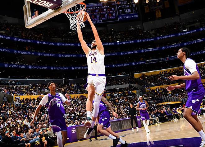 收官战表现尚可，湖人第三中锋到了季后赛也能保持这样的水准吗？