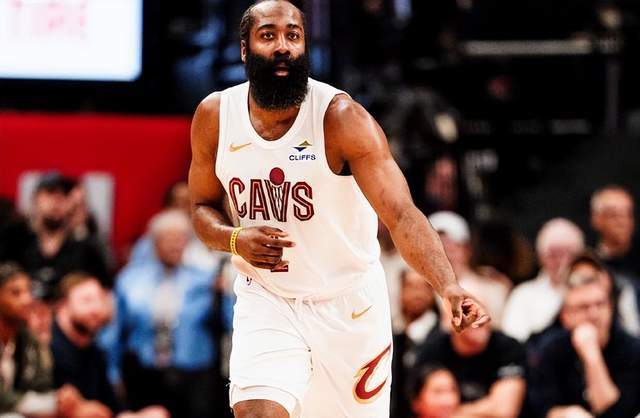 骑士比输球还糟糕的是：一人全场8次失误，季后赛的哈登回来了