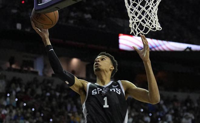 短短3年，打破6项历史记录，如今再创历史，22岁已成地表最强球员