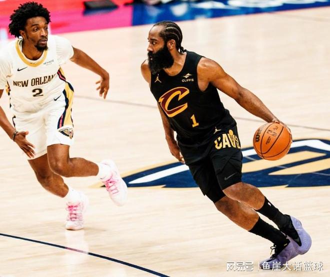 骑士逆转！米切尔27+7首发最低，锡安25+6，哈登20+10末节大爆发