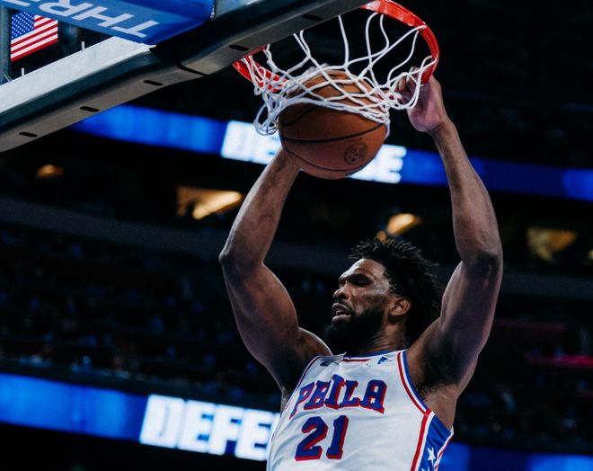 保罗乔治16+9+7探花郎连场低迷，大帝迷途知返33分，76人逆转绿军