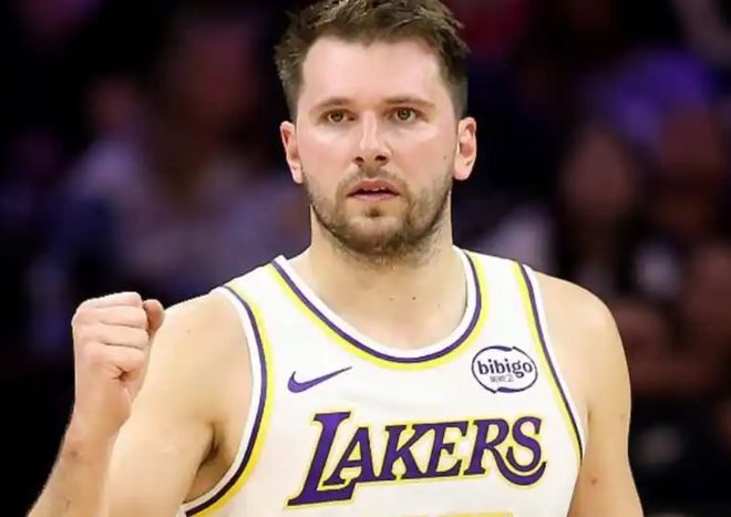 湖人大胜骑士！东契奇轰42分，八村垒+三首发辅助，米切尔被锁死