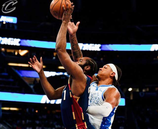 空砍30+6+8！哈登成骑士第一，米切尔该清醒了，队记赛后不满发声