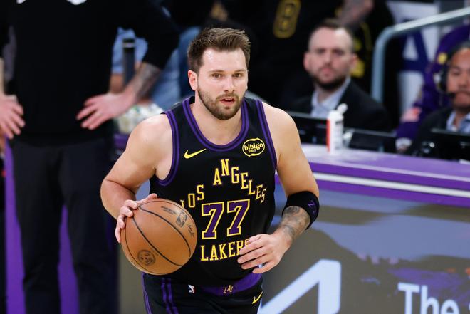 东契奇谈背靠背100分:累坏了!大家都没休息但我们为胜利拼到最后