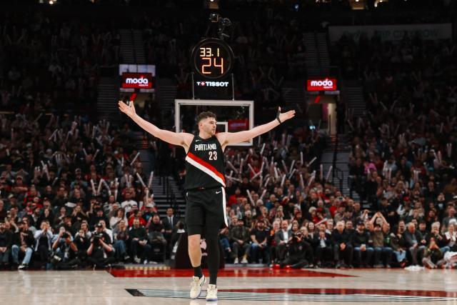 摆烂大年鹤立鸡群！开拓者有望超勇士拿到主场优势