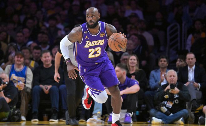 湖人胜勇士赛后!2亮点1不足,老詹高效+东子反弹,1人仍难逃魔咒