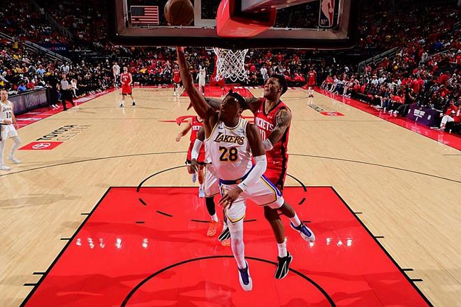 进攻效率还算比较稳定，湖人会给锋线大将提供更多球权支持吗？