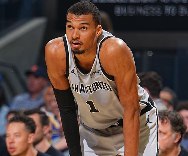 乔治轰39+5+6+3无缘今日最佳！对不起，文班亚马暴走创神级纪录