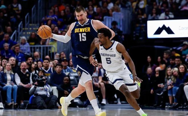 随着掘金10连胜 快船不敌雷霆 太阳拿下独行侠 西部排名又变了