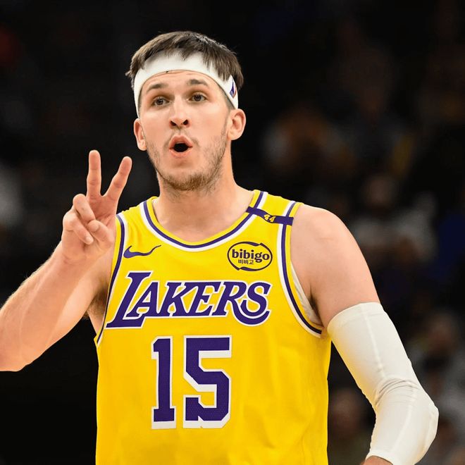 里夫斯被曝拒绝球员选项改拿2.41亿，湖人却腾出五千万怎么回事？