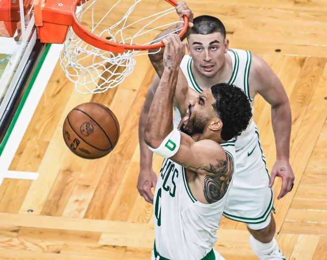 1-0！绿军32分大胜76人，双探花合砍51分，两队整体实力差距很大