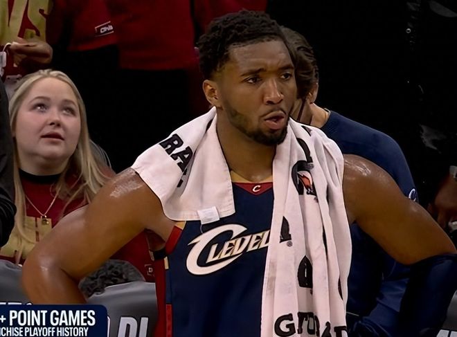 骑士2-0领先猛龙，赛后还有4个好消息，哈登迎来夺冠最好机会