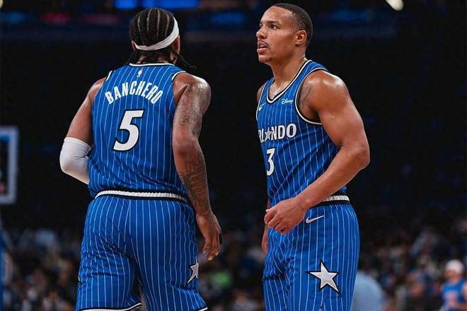 7换1赚翻，肉装库里5三分射落东部第一！距第7次黑八奇迹仅差一步