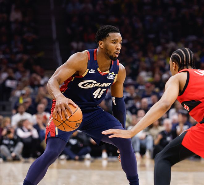 骑士115-105击败猛龙！系列赛2-0，哈登创80年NBA纪录，前无古人