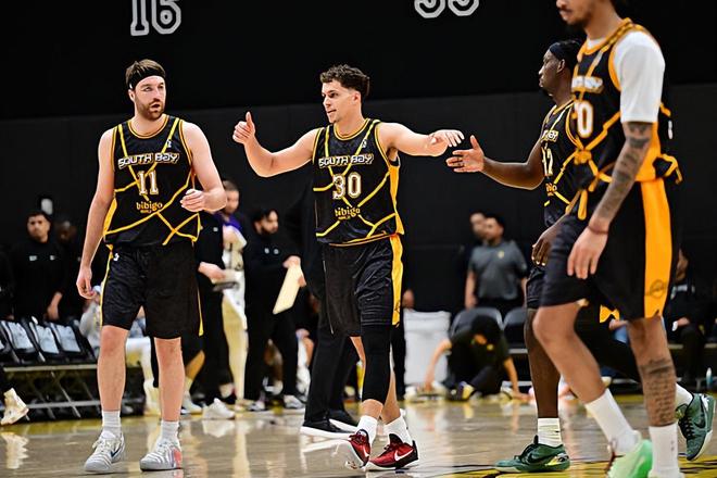 单场送出6次抢断，湖人侧翼新秀有潜力成长为一名顶级防守大闸？