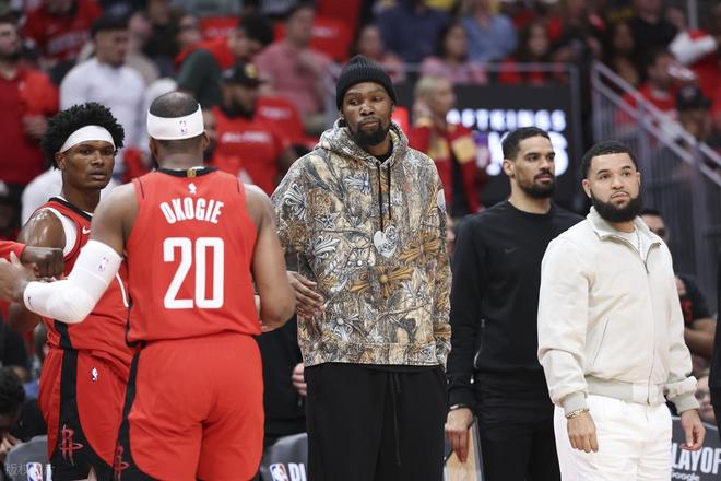 战略性放水！老詹创3大最差纪录，火箭大胜，湖人输球仍有4大收获