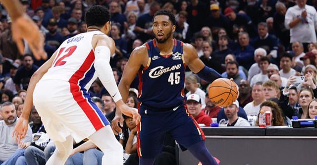 米切尔43+5哈登24+11+4断 骑士主场击败活塞