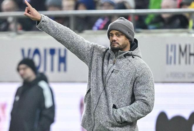 孔帕尼：球员们一个接一个生病；某个阶段我们会需要年轻球员