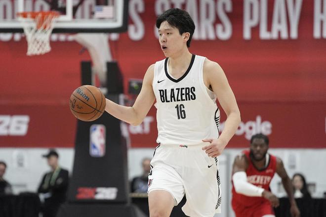 巴特勒给杨瀚森建议：不要尝试和我们勇士对抗，结果不会是你想要的...
