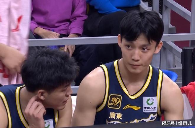 恭喜广东队！CHBL冠军后卫打出身价，这可是“加强版徐杰”！