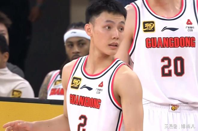 后卫线独一档！广东“暴力双能卫”打成大腿，这可是徐杰的接班人