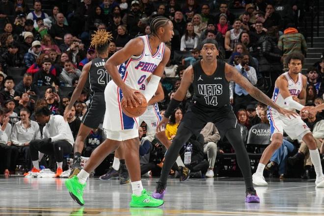 庄神伤退76人6人上双赛季双杀篮网 马克西22+9+7乔治14分