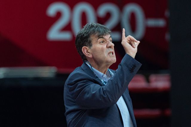 正式确定！CBA新赛季第一位下课主帅，冲冠球队更换教练