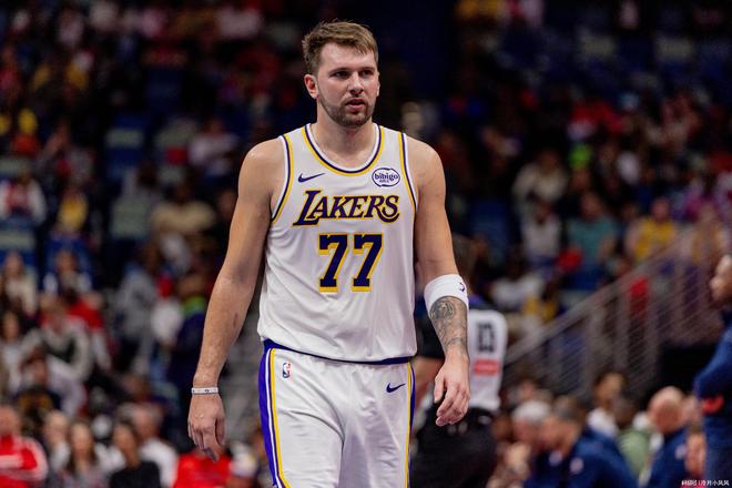 湖人消息：东契奇杀进mvp榜前三，小里陷桃色绯闻，30+7前锋加盟