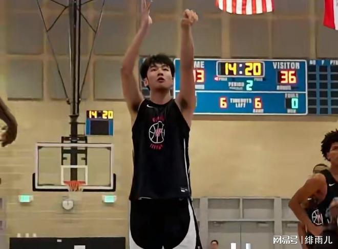 能进NBA选秀首轮？中国男篮新星狂轰25分，国家队崛起有戏了！