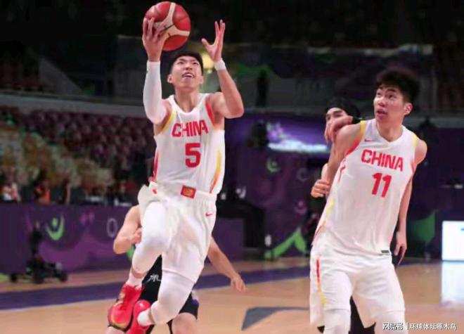 胡金秋23分王俊杰21分 中国男篮79-71力克韩国成功晋级半决