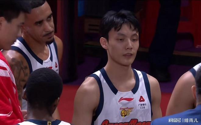 终于来了！广东“暴力双能卫”即将到位，这可是杜锋的争冠法宝！