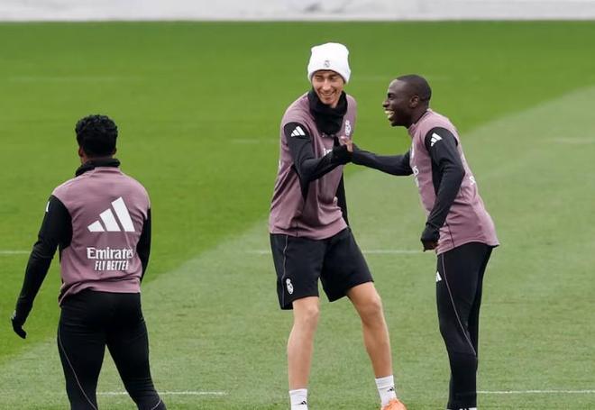 阿斯：门迪恢复合练，在过去292天里仅出战101分钟