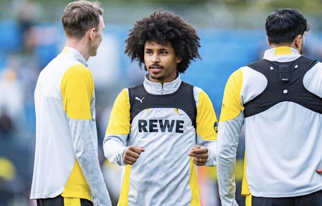 图片报：多特高层在思考是否应该在今夏提前出售阿德耶米