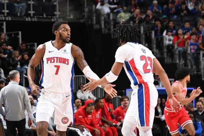 坐稳东部第一！活塞双核缺席大胜公牛 斯图尔特31分生涯新高