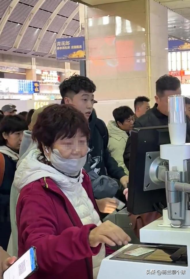 因祸得福？辽篮被禁赛小将出发，加盟西班牙球队，带3行李箱旅欧