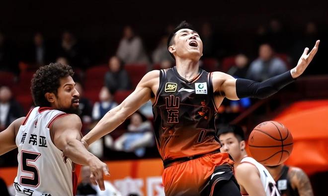 山东u22男篮被逆转，28分差惨败获得亚军，山东男篮任重而道远！